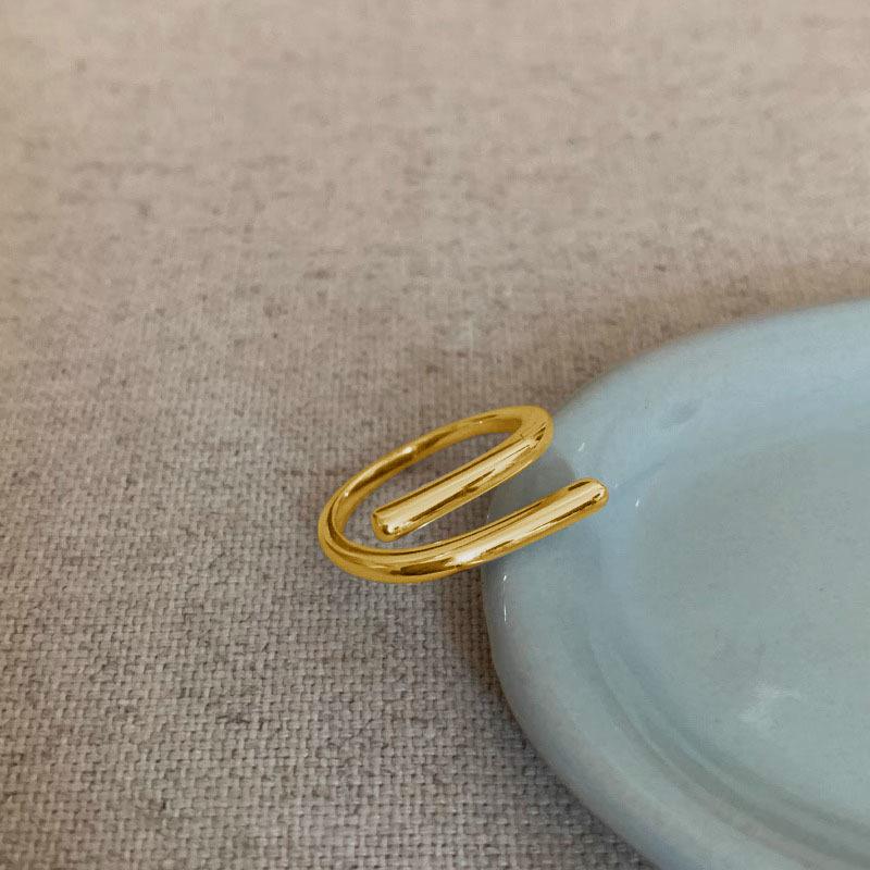 Simple Style Interlocking Lines Glossy Plain Ring Female Niche Design Fashionable Personality Match Cold Wind Openings Finger Rings Party Jewelry