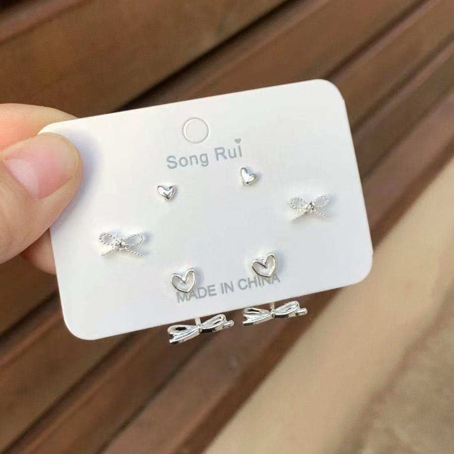 «Очаровательные серебряные серьги-бабочки с иголками — нежный, изысканный и свежий дизайн»