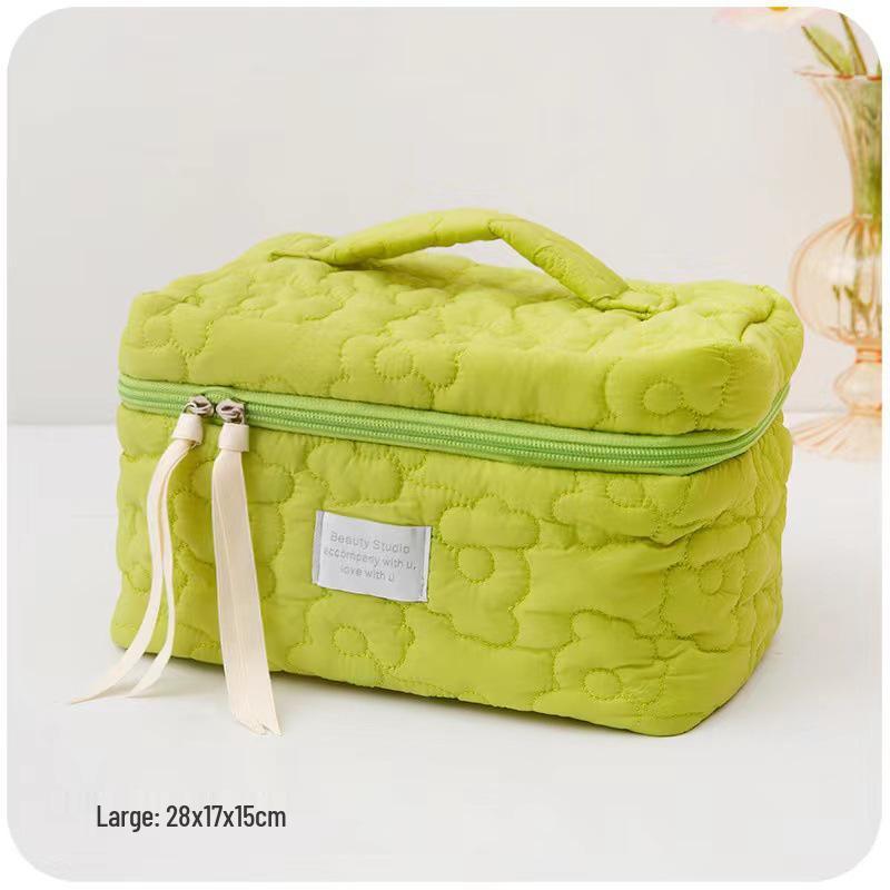 Облачная косметичка: Портативный мягкий дорожный органайзер большой вместимости, с пушистым дизайном, идеально подходит для хранения косметики или карандашей