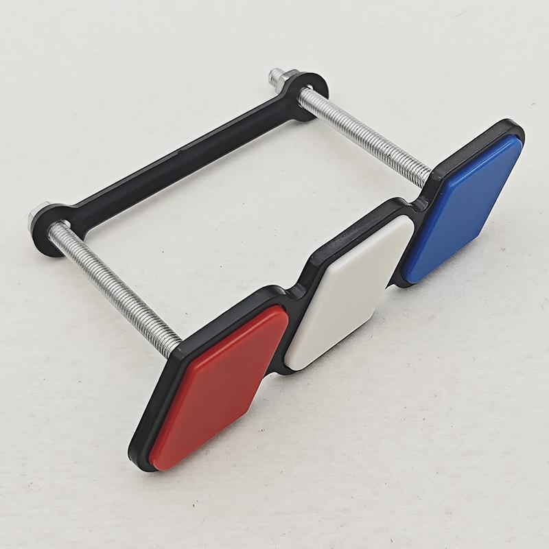 3 Colors Grille Badge Tri Colors Emblem For Toyota Tacoma Tundra 4Runner Highlande Rav4 Air Inlet Grille Auto Car Accessories