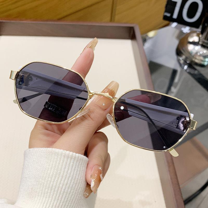 Солнцезащитные очки Тренд Полигон Уличная съемка Мужские и женские Затеняющие Индивидуальность Ретро Солнцезащитные очки