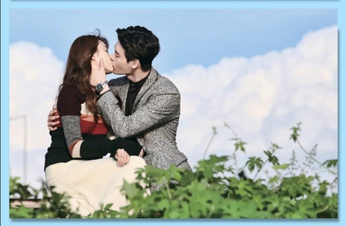 [USED] W - The World of You and Me Photo Essay Out of Print