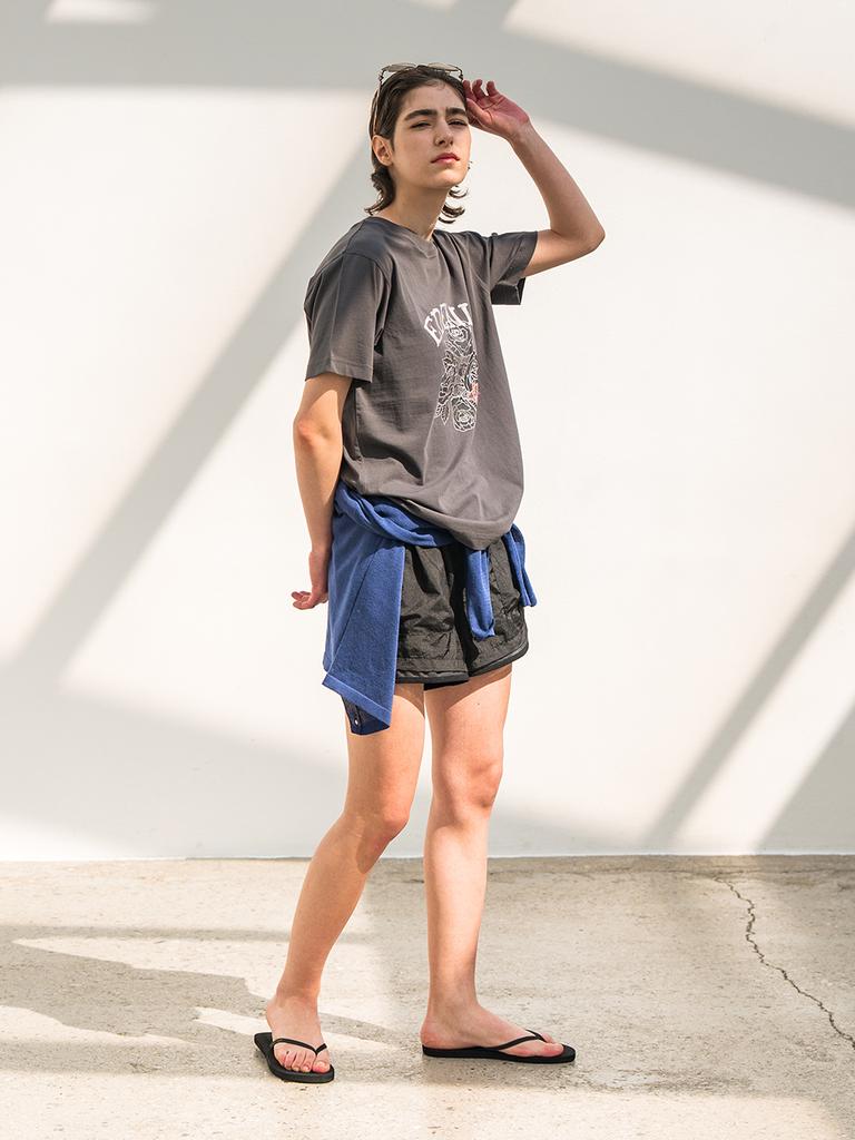 EDENIK Exotic Rose Short Sleeve T-Shirt_Charcoal Gray