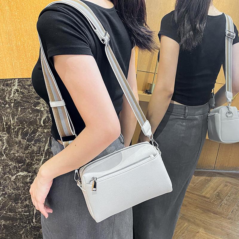 Ielgy Large-Capacity Cross-Body Ladies One-Shoulder Small Square