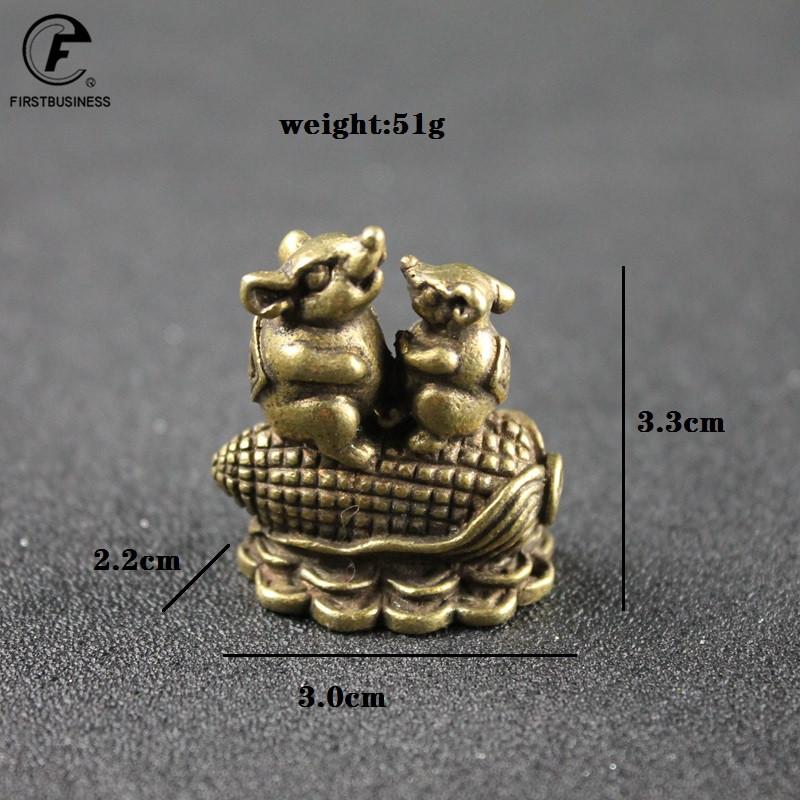 Vintage Copper 2021 New Design Corn Rat Kiss Love Figure Small Ornaments Brass Corn Mouse Heart Desk Decoration Keychain Pendant