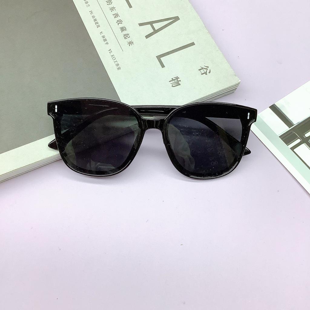 Детские солнцезащитные очки - модные, надежные, простые и удобные, детские солнцезащитные очки, модные солнцезащитные очки-коробки.