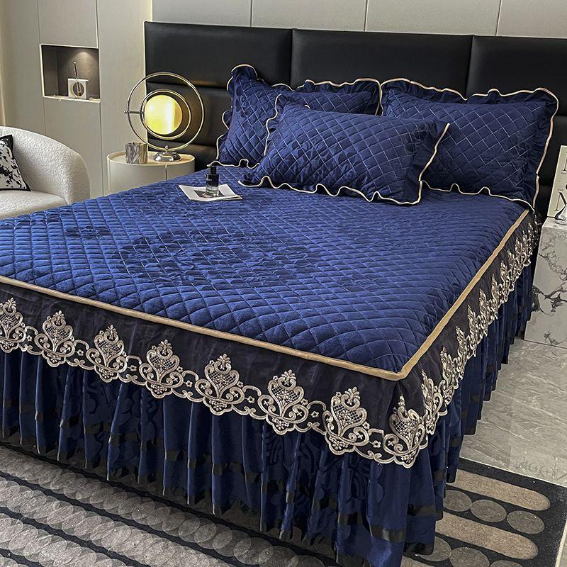 Кружевной стеганый комплект из трех предметов: юбка для кровати из хрустального бархата для тепла осенью и зимой, коралловое покрывало, утолщенное флисовое покрывало, защитный чехол, постельное белье