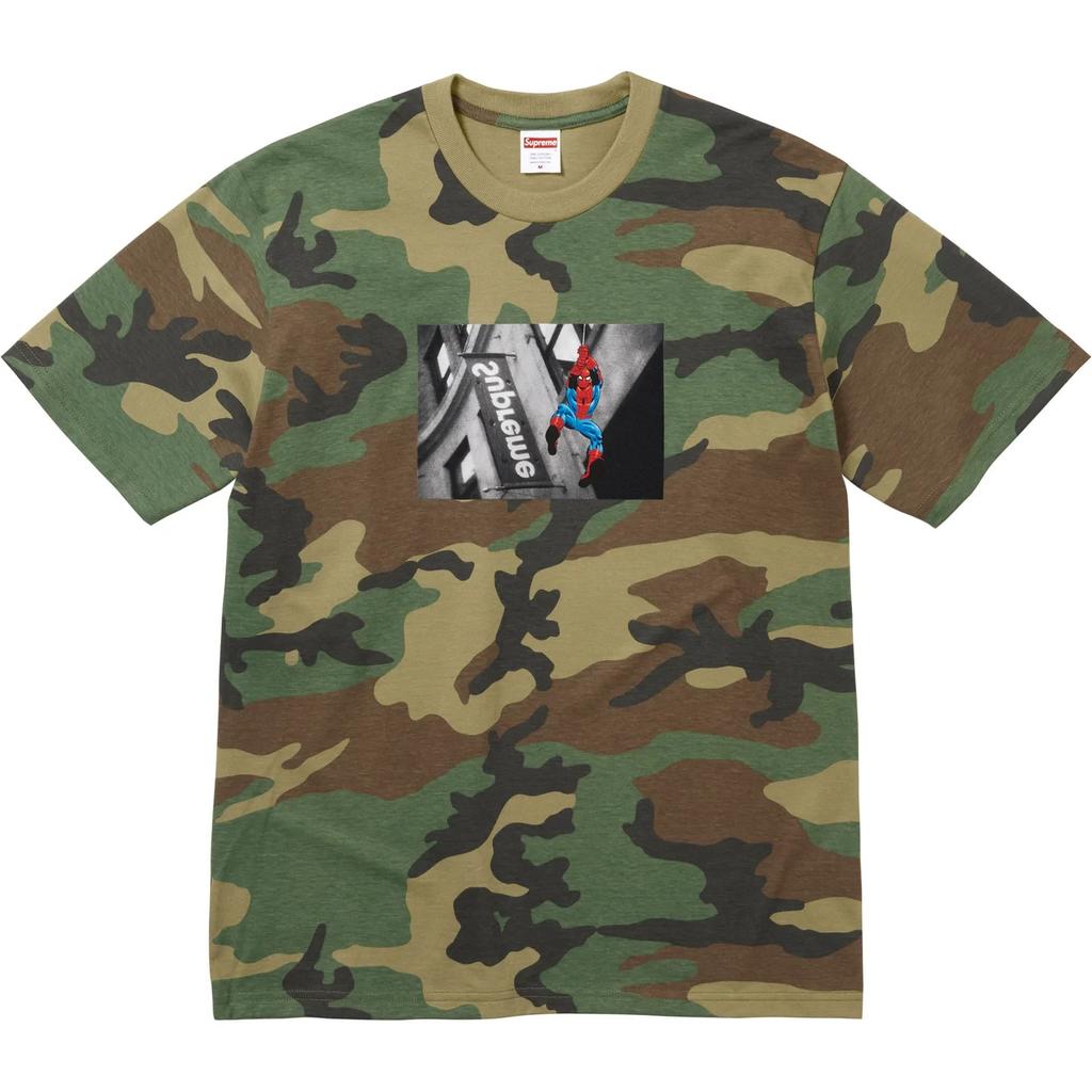 Supreme Футболка X Человек-паук Лесной камуфляж