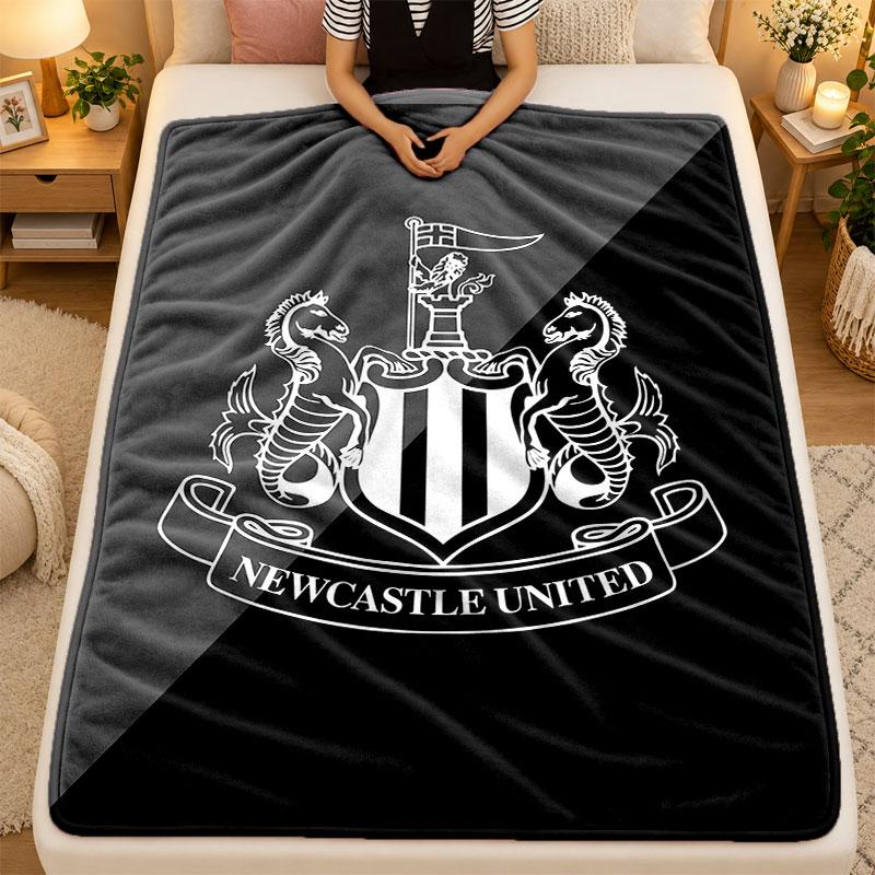 Flannel BlanketNewcastle United Football Warm Soft Throw Blanket for Indoor Sofa Bed Living Room Use