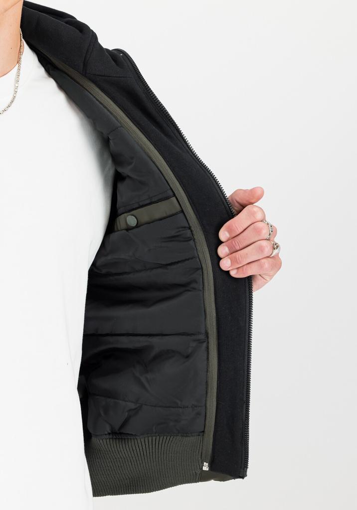 Зимняя куртка Alpha Industries MA-1 D-Tec Hood Bomber Jacket (183110) темно-зеленая