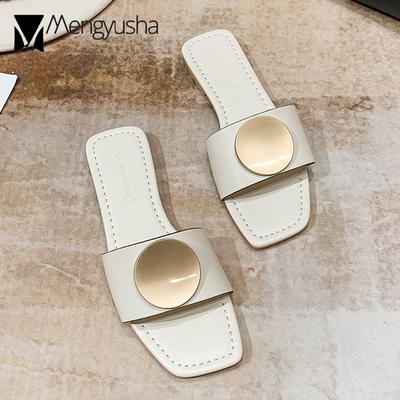 Модные сандалии на плоской подошве с круглой металлической пряжкой, женские повседневные шлепанцы, уличные туфли из цельной кожи, женские летние шлепанцы с открытым носком, женские тапочки