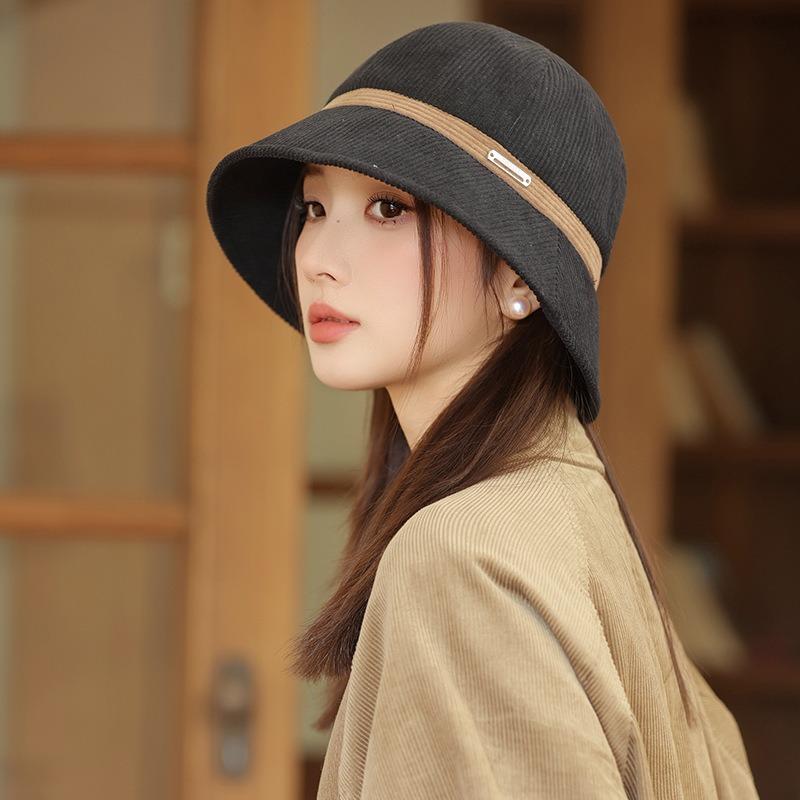 Autumn and Winter Fashion Hat Women's Casual Versatile Corduroy Bucket Hat Retro Thermal Basin Hat Big Head Circumference Shows Small Face