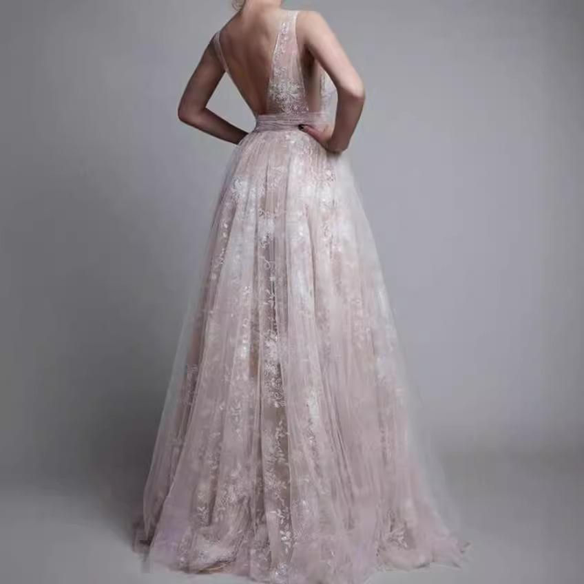 Summer new European and American mesh backless dress lace deep V dress, long dress