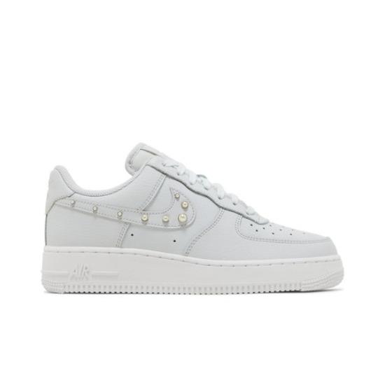 Nike Wmns Air Force 1 07 SE Pearl Swoosh — чистая платина DV3810-001