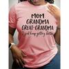 Женская розовая футболка большого размера с принтом 'MOM GRANDMA GREAT-GRANDMA' 100% Полиэстер Небольшая эластичность Круглый вырез Повседневный топ для любого сезона