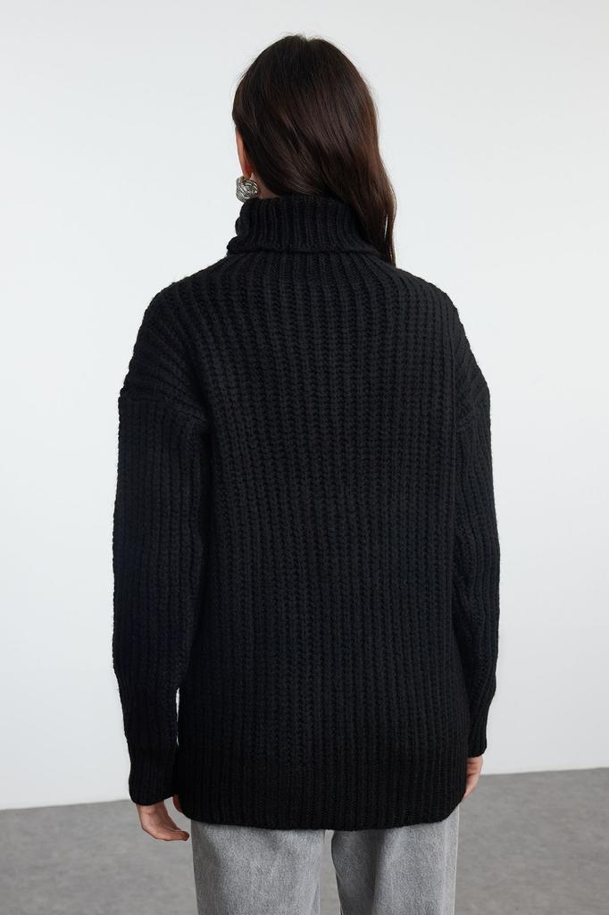 Women's Fashionable Stylish Sweater Black Wide Fit Soft Textured Basic Knitwear Sweater