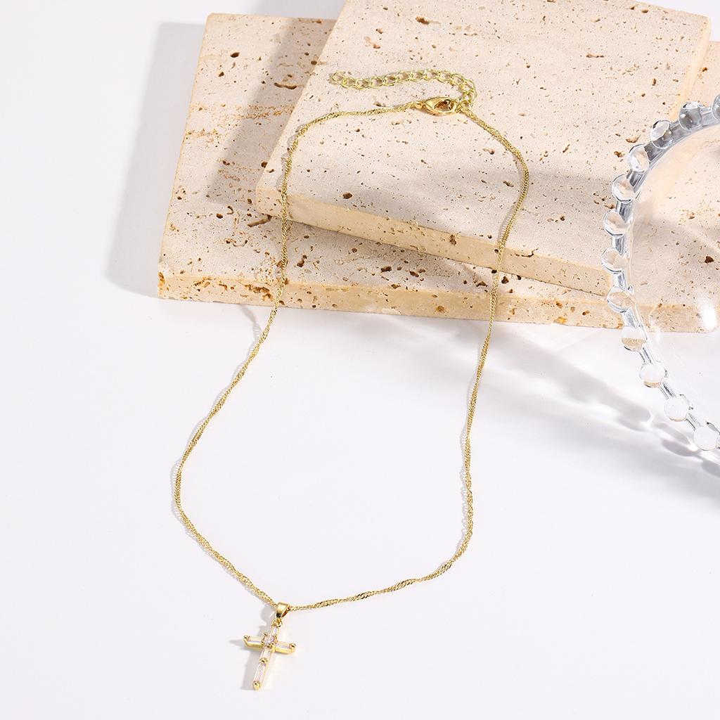 Ожерелье для женщин Ожерелье-крест Нежная цепочка на ключицу Женское Простое Продвинутое Легкое Роскошное Медное Циркониевое Ожерелье-крест Элегантное Ожерелье