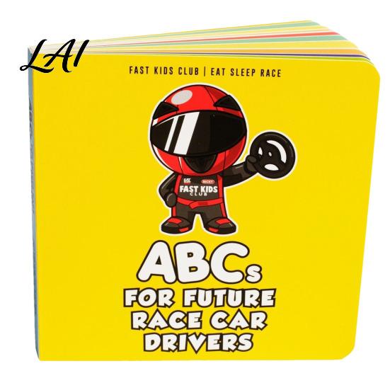 Увлекательная книга с заданиями на алфавит для детей. Азбука ABC для будущих гонщиков. Гладкая плотная бумага. Четкая мультяшная иллюстрированная печать. Тема: автомобили