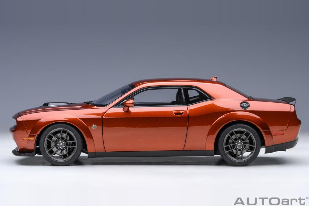 AUTOart Scale Dodge Challenger Scat Pack Widebody 2022 Sinamon Orange Finished Product 1/18 R/T Stick/Metallic