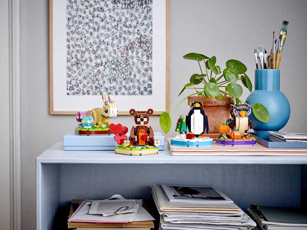 Lego Holiday Christmas Penguin Exclusive Set 40498