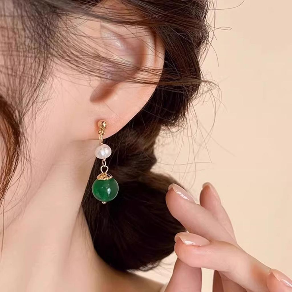 Natural Freshwater Pearl Green Agate Without Ear Holes, Ear Clips, Mosquito Coil Disc, Women's High Sense, New Chinese Niche Pendant Earrings 2026