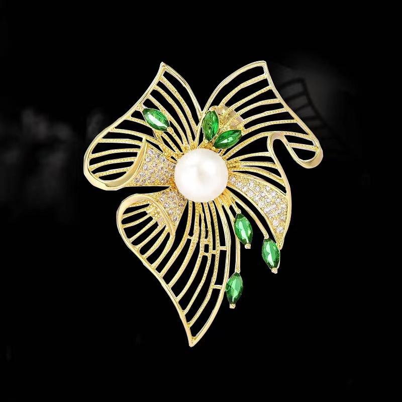 Pearl Flower Brooch, High-End Female Exquisite Luxury Temperament, Corsage Suit, High-End Sense Of Suit