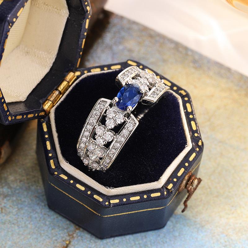 2026 Full Diamond Inlaid Blue Zircon Ring Women's Elegant Light Luxury Popular Fashion Jewelry Wedding Ring Accessories