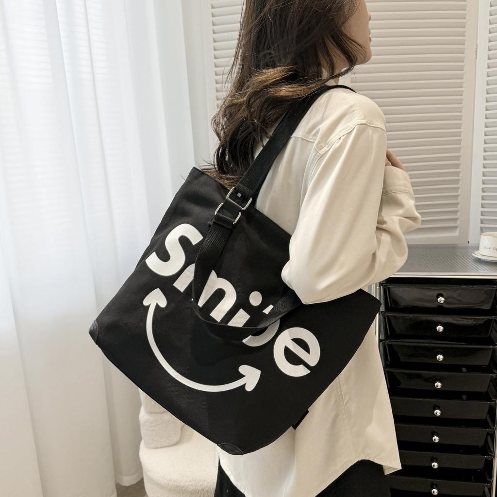 Большая вместительная холщовая большая сумка с буквами контрастного цвета, сумка на одно плечо с принтом улыбающегося лица и женская сумка через плечо