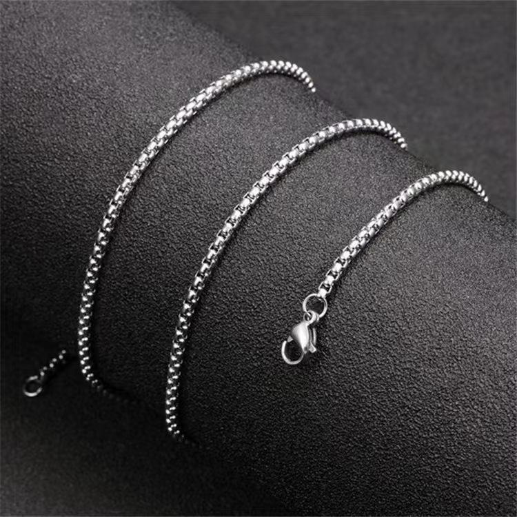 Кулон Двенадцать Знаков Зодиака Манджушри с шестислоговой мантрой для женщин и мужчин