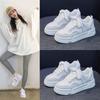 Маленькие белые туфли женские 2024 осень и зима новые плюшевые универсальные толстые подошвы студенческие повседневные спортивные туфли