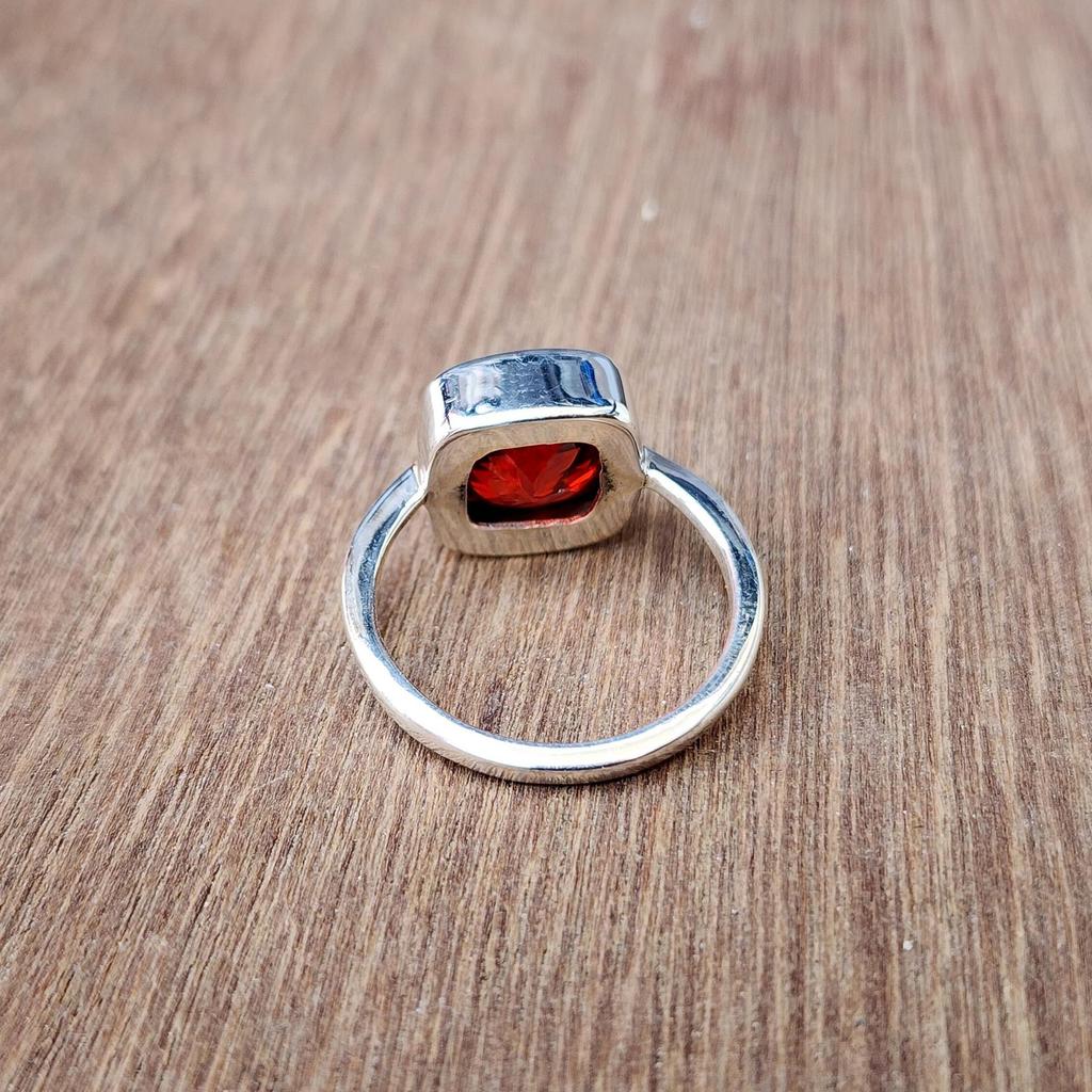 Кольцо из стерлингового серебра 925 пробы с красным гранатом огранки «кушон», Ювелирное изделие, Кольцо с красным гранатом ручной работы