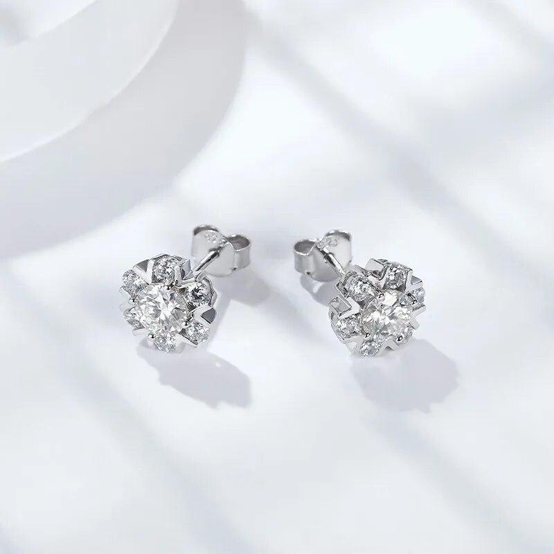 Серьги-гвоздики для женщин из стерлингового серебра 925 пробы с муассанитом и бриллиантами, 0,5 карата, 5 мм, 5 мм, цвета D
