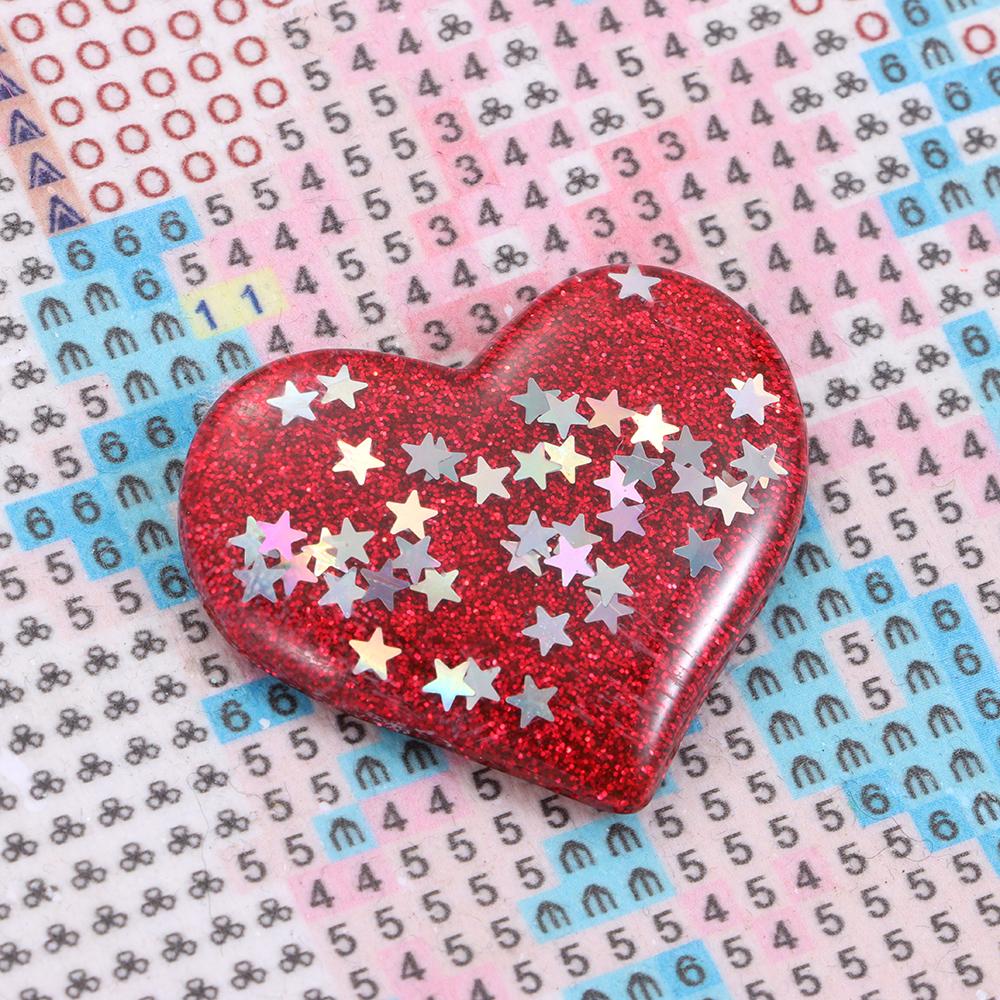 Handmade Diamond Painting Cover Holder Heart-shaped Magnet Cover Core Diamond Painting Tool