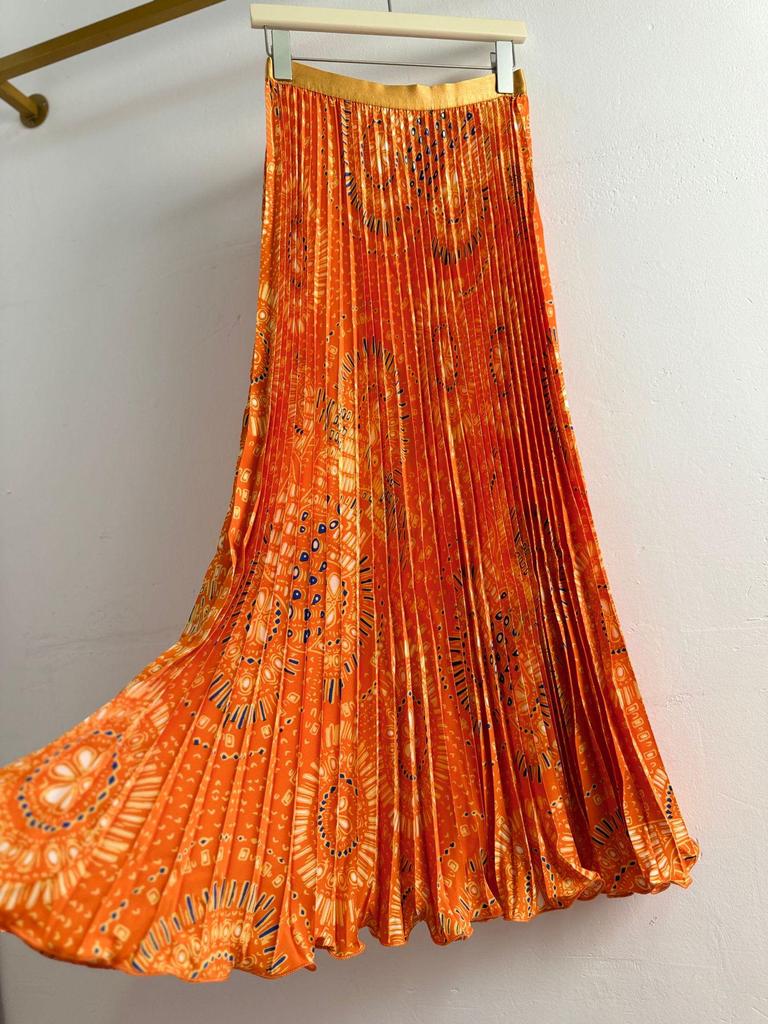 Классическая юбка-трапеция средней длины с плиссировкой и универсальным принтом для женщин