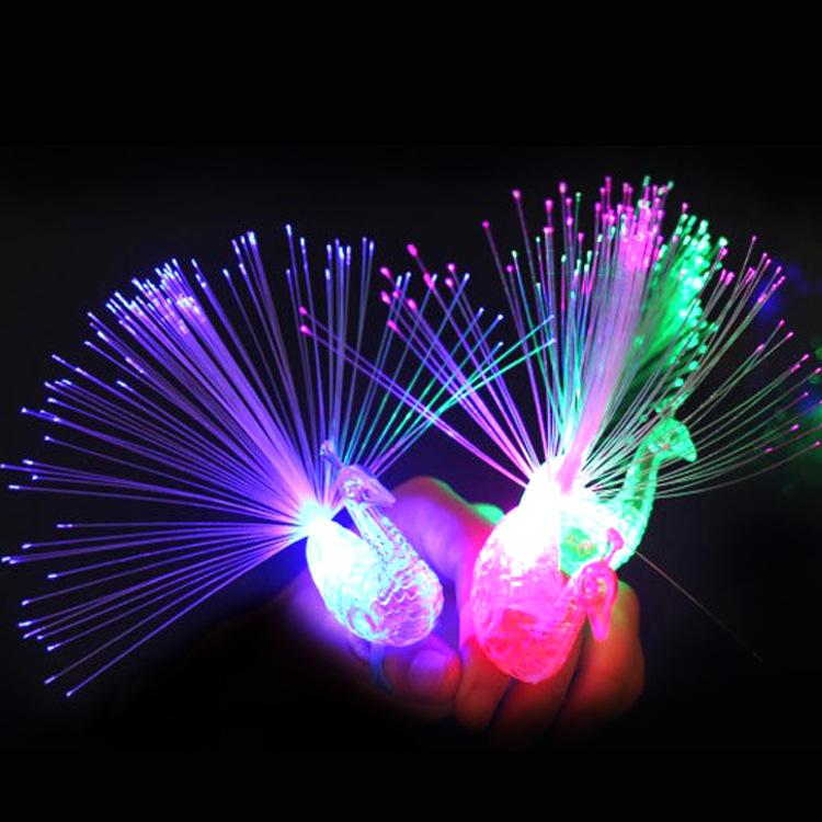 Хорошая светящаяся лампа на палец павлина, светящиеся светодиодные фонари, детские игрушки, украшения, звезды-павлины, светящиеся в темноте, детские светящиеся игрушки