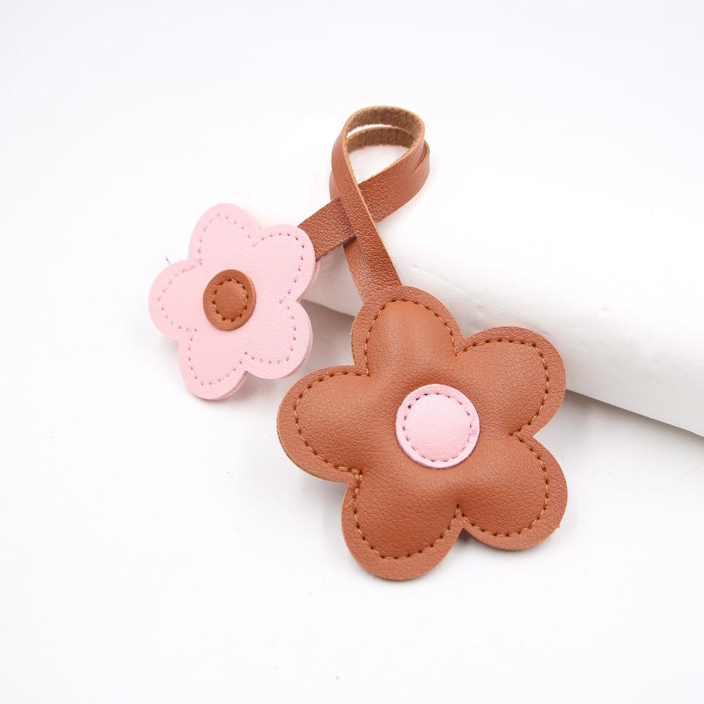 Contrasting Sunflower Bag Pendant PU Leather Bag Pendant Five Petal Flower Keychain Women