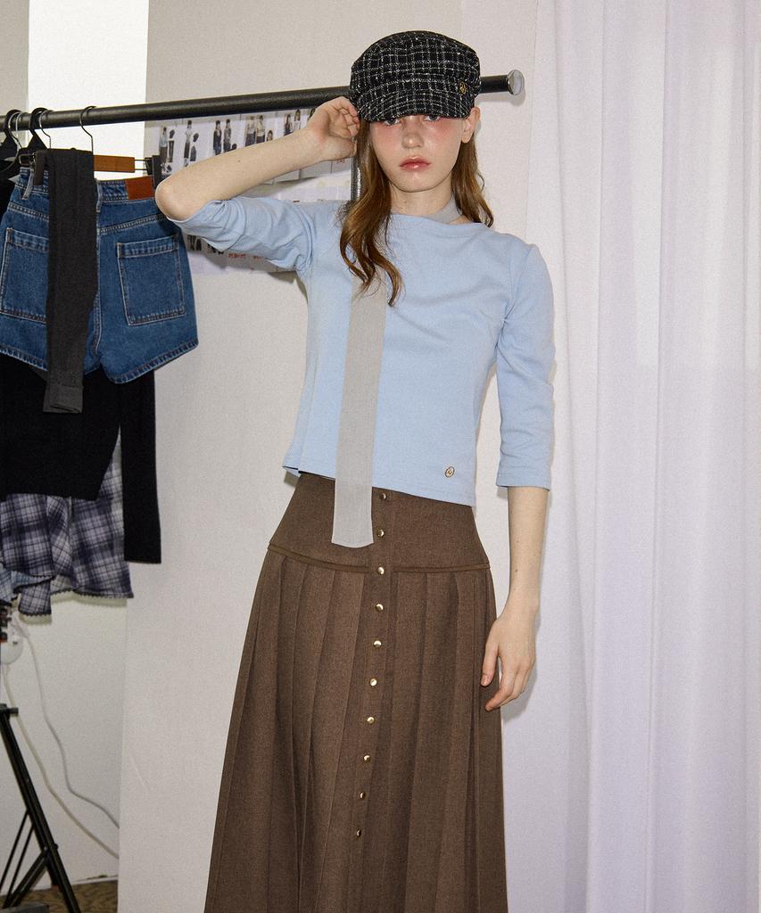 Salon De Yon Classic Button Pleated Skirt_ Brown