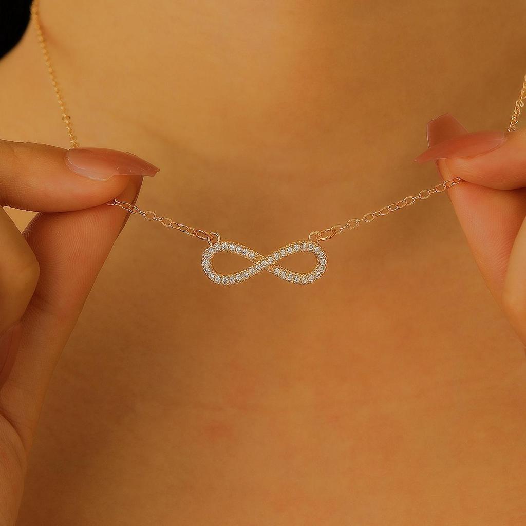 Korean 8-Shaped Pendant Clavicle Necklace