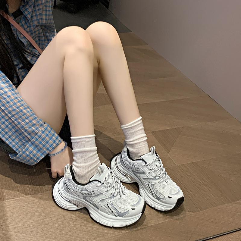 Women's Autumn and Winter 2025 New Breathable Mesh Sports Shoes Niche Thick-soled Lightweight Running Shoes Show Small Feet