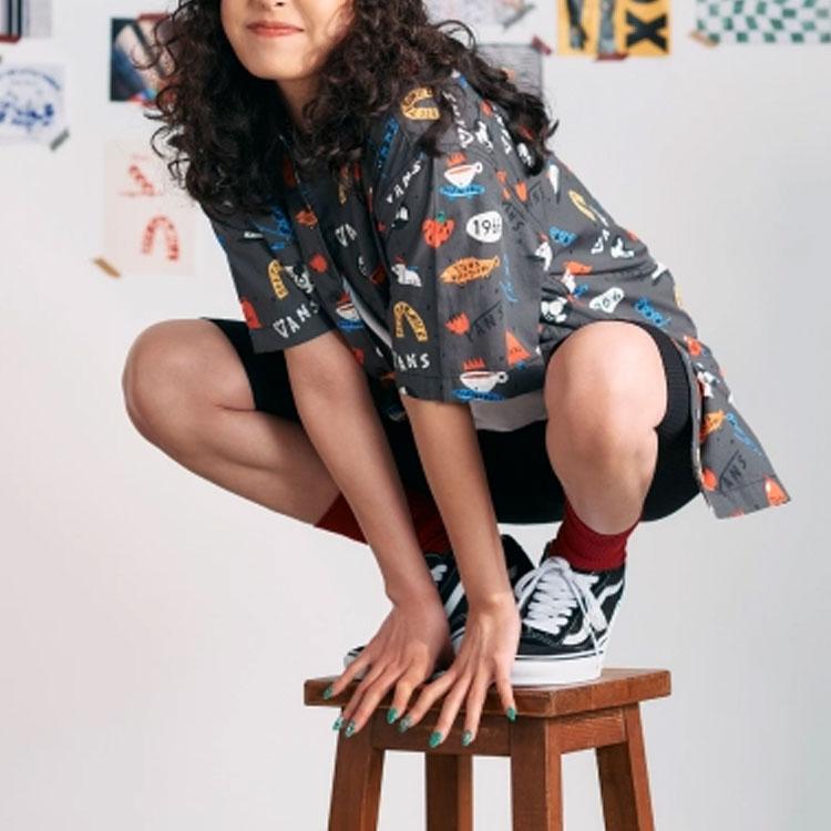 Vans X Artist Collaboration принтованная мультяшная забава по всей улице повседневная рубашка поло унисекс рубашки черного цвета VN0A7TQUYEG