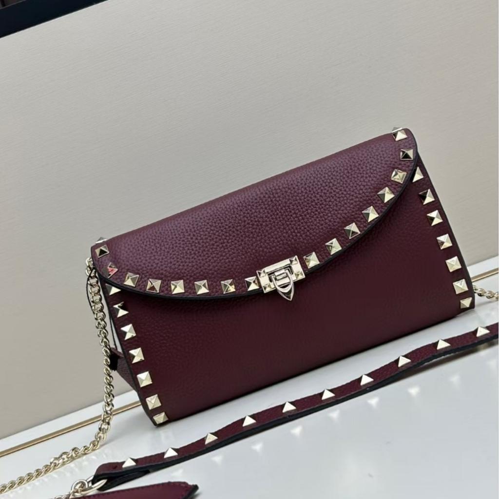 Трендовая летняя новинка повседневная сумка-мессенджер на плечо со шпильками маленькая квадратная сумка персонализированная сумка для телефона маленькая свежая женская сумка оптом