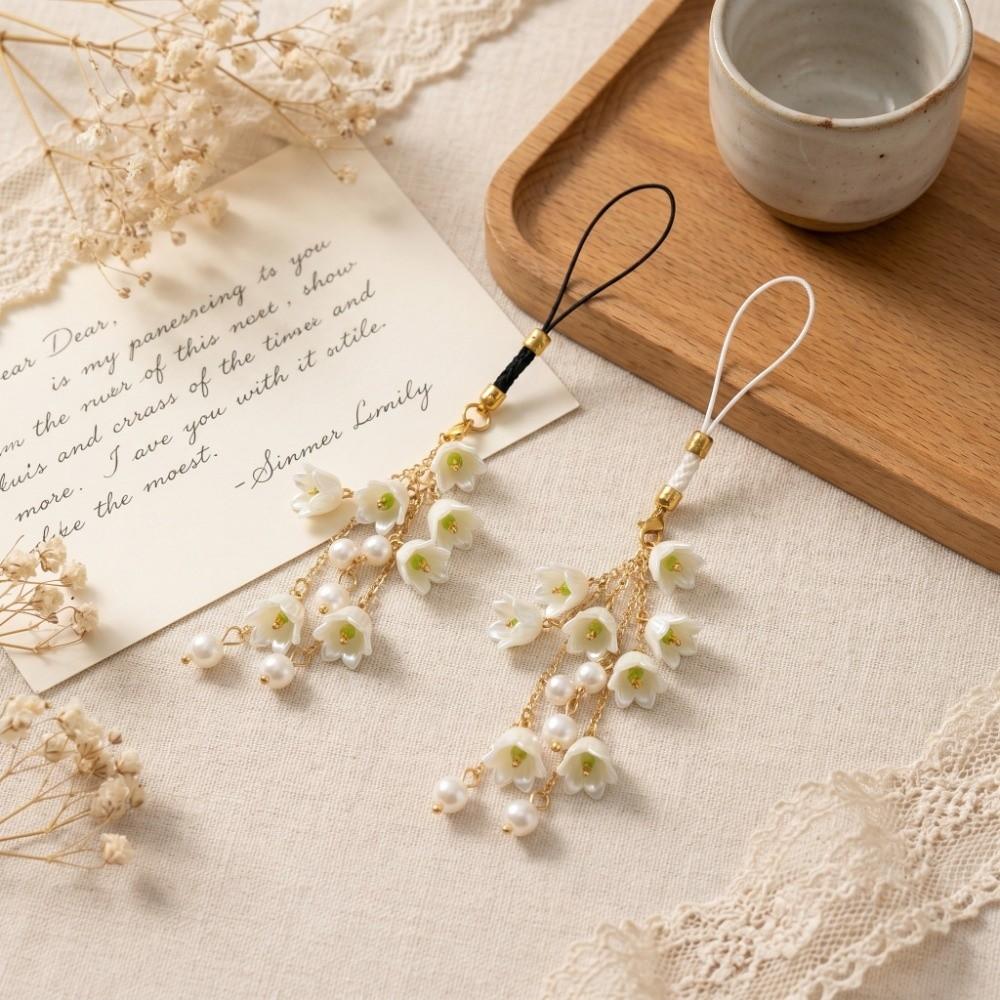Elegant Flower Pendant Pearl Tassel Keychain Creative Phone Lanyard  Backpack Accessory