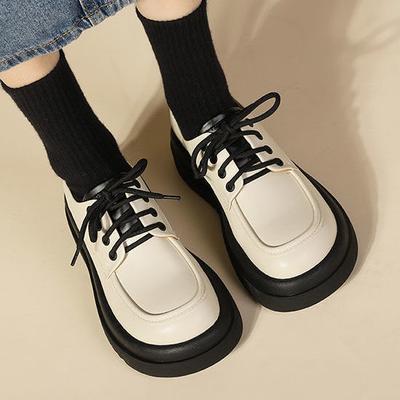Маленькие кожаные туфли женские на шнуровке в британском стиле на платформе лоферы весна и осень 2025 новая мода студенческие туфли с большой головой jk одинарные туфли