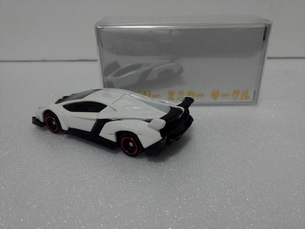 Снятая с производства Tomica Lamborghini Veneno Жемчужно-белый (оригинальная коробка не включена) - Круг Crazy Minicar - Поставляется с футляром и белой коробкой - Отправлено из A