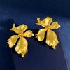 Модный дизайн Sense Матовые металлические лепестки Необычные серьги-гвоздики Преувеличенные ретро-серьги-цветы в гонконгском стиле Серьги