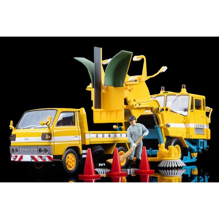 TOMYTEC Tomica Limited Vintage Neo 1/64 LV-N370a Tokyu SW2Z2 Road Sweeper Yellow