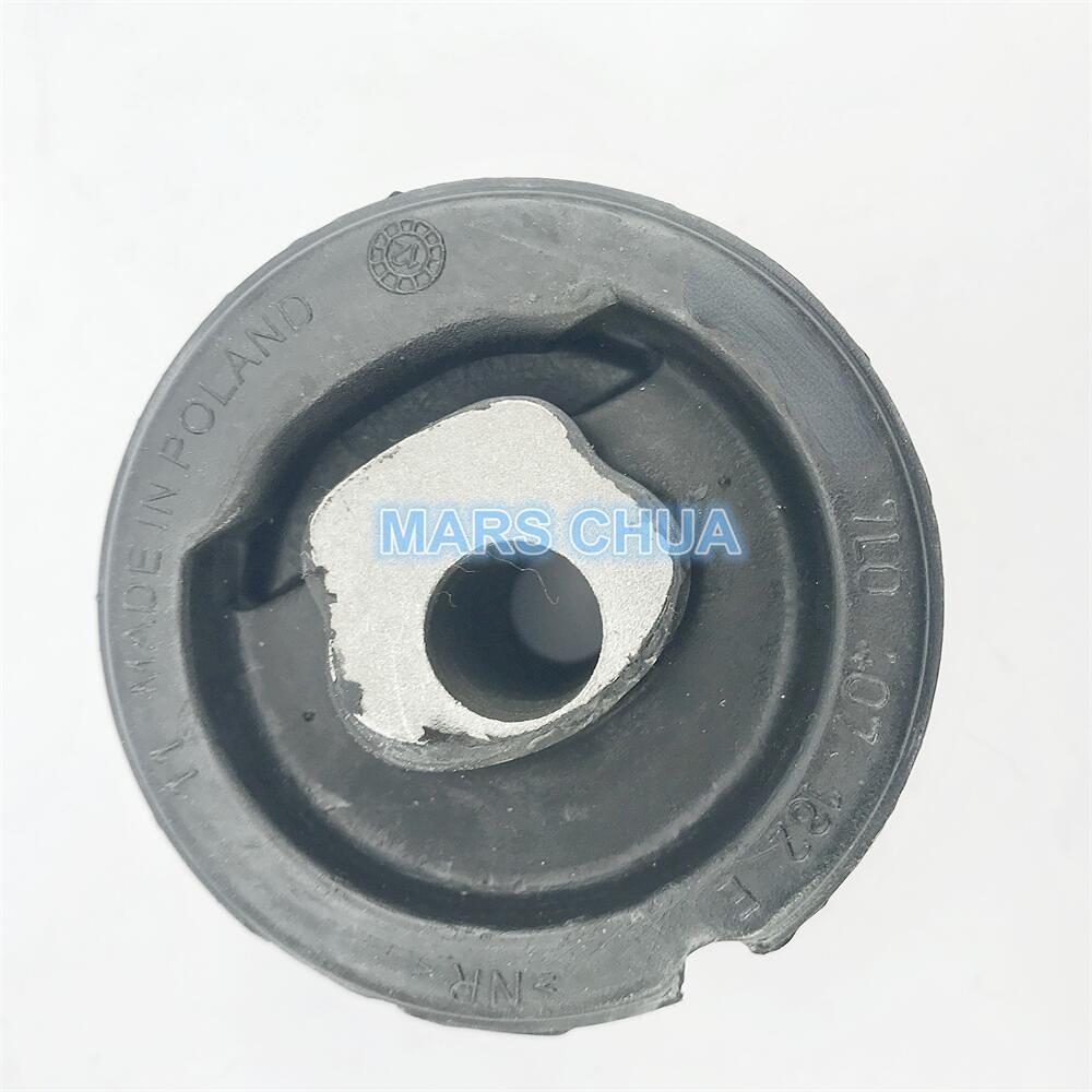 2PCS 7L0407182E 95534124203 95534124204 7L0407182C Suspension Bushing for 7L0 407 182 E