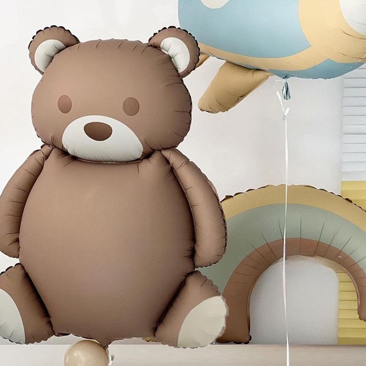 «Матовый матовый радужный шар «Медведь» — декор в стиле ретро-мультфильма»