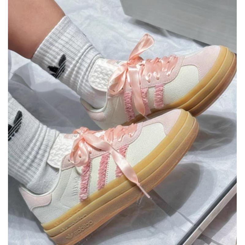 adidas Женские кроссовки Gazelle Bold Pink Ruffle Lace цвета слоновой кости, песочно-розовые, с оттенком белого JR8374