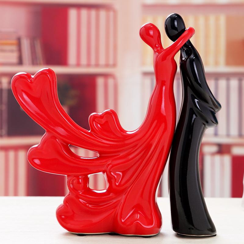Creative Design Ceramic Ornaments for Couples Living Room Music Room Wine Cabinet Home Accessories Nice Wedding Gift Idea Ornaments
